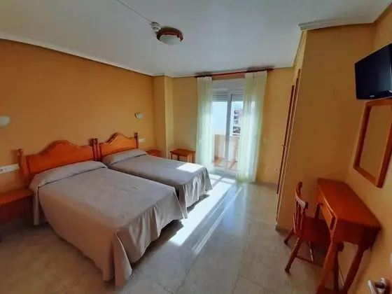 Tek Büyük Yataklı Oda, Balkon