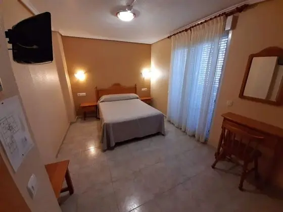 Tek Büyük Yataklı Oda, Balkon