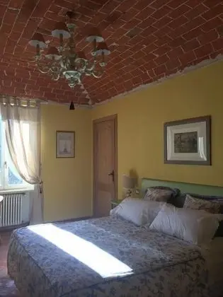 Tek Büyük veya İki Ayrı Yataklı Oda, Tepe Manzaralı (Cavaliere)