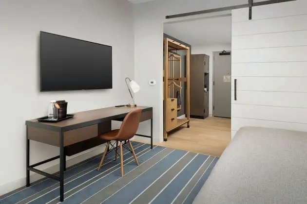 Oda, 1 En Büyük (King) Boy Yatak, Engellilere Uygun