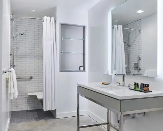 Oda, 1 En Büyük (King) Boy Yatak, Engellilere Uygun (Shower)
