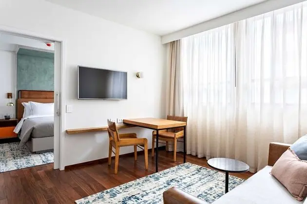 1 King Bed Standard Hearing Accessible