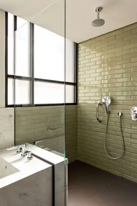 1 King Bed Standard Hearing Accessible
