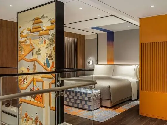 Çatı Katı (Loft), 1 En Büyük (King) Boy Yatak (Canopy)