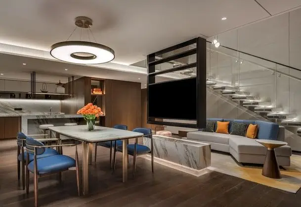 Çatı Katı (Loft), 1 En Büyük (King) Boy Yatak (Canopy)