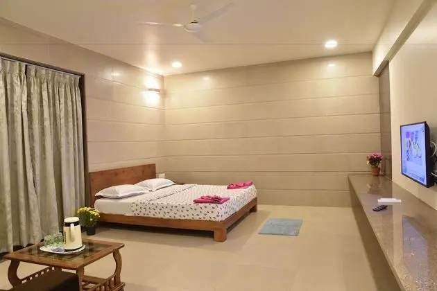 Luxury Oda