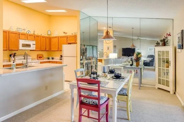 Daire (Canopy Shore)