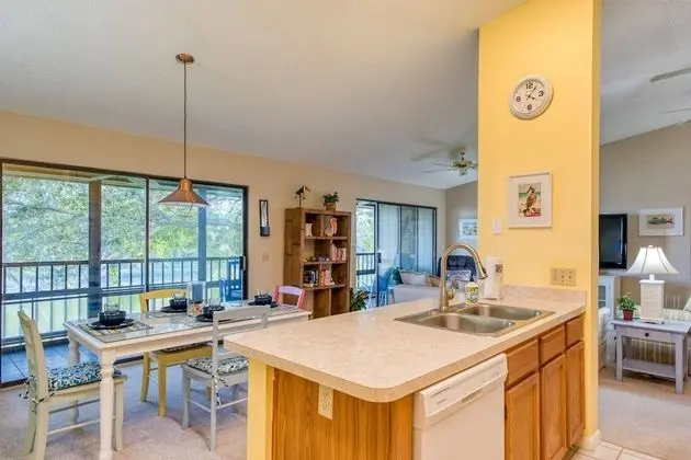 Daire (Canopy Shore)