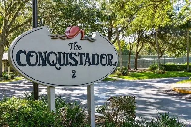 Daire (Canopy Shore)