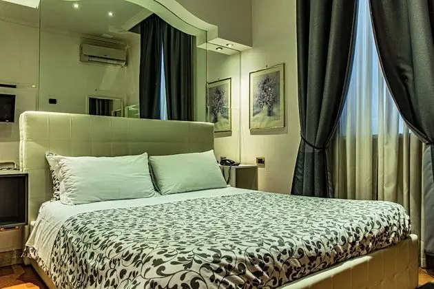 Tek Büyük Yataklı Oda