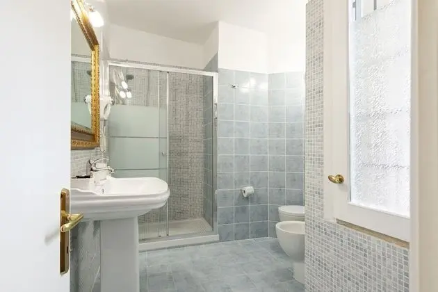 Comfort Üç Kişilik Oda, Özel Banyo