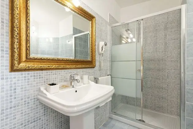 Comfort Üç Kişilik Oda, Özel Banyo