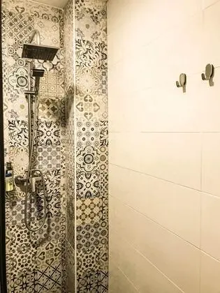 Ortak Ranzalı Oda, Karma Ranzalı Oda, Özel Banyo (La Pinada - 1 bed in 10 Bed Dorm)