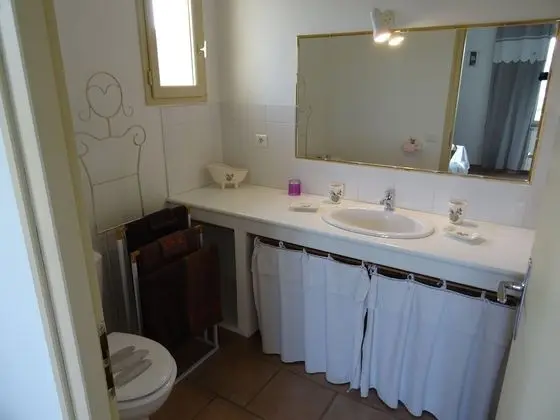 Tek Büyük veya İki Ayrı Yataklı Oda (Nais)