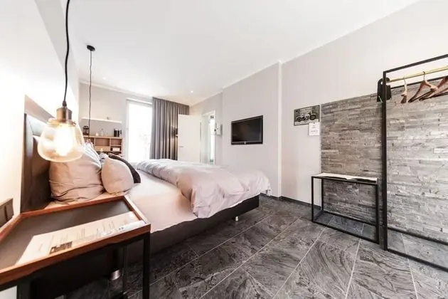 Business Tek Büyük Yataklı Oda