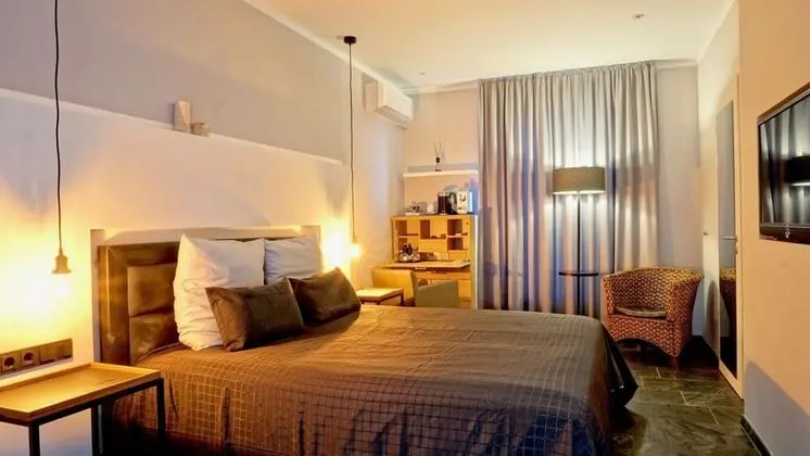 Business Tek Büyük Yataklı Oda