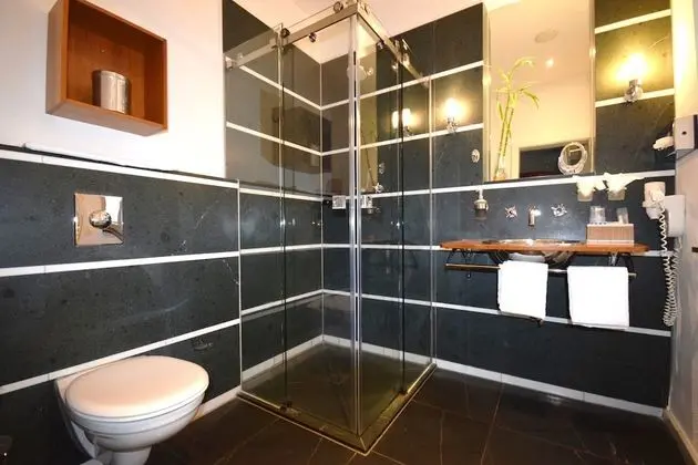 Classic Tek Büyük Yataklı Oda