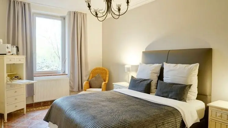 Classic Tek Büyük Yataklı Oda