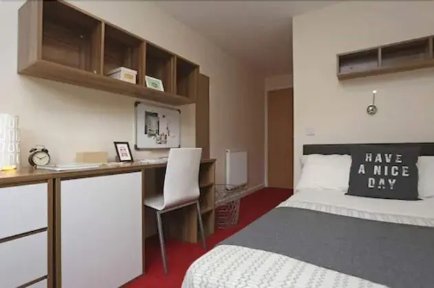 Tek Büyük Yataklı Oda (3/4 Size Small Double Bed)