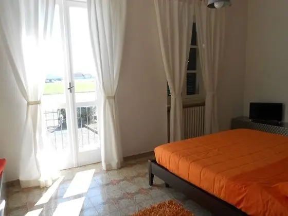 Economy Tek Büyük Yataklı Oda, Banyolu/Duşlu, Bahçe Manzaralı