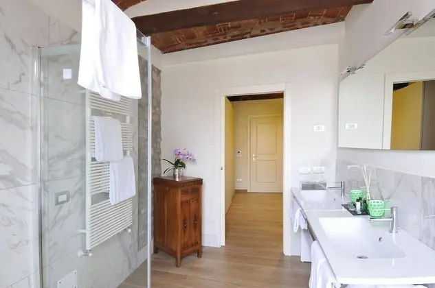 Luxury Tek Büyük Yataklı Oda