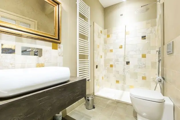 Tek Büyük Yataklı Oda, Özel Banyo (Ramerino)