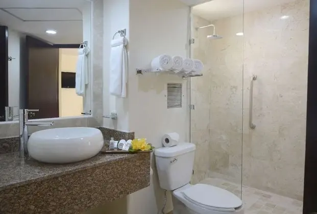 2 Bedroom Luxury Suite