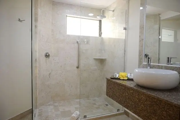 2 Bedroom Luxury Suite