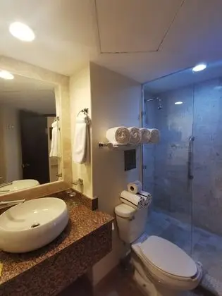 2 Bedroom Luxury Suite