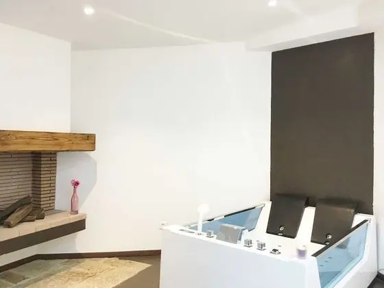 Luxury Tek Büyük Yataklı Oda