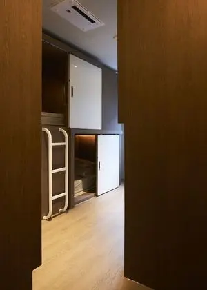 Ortak Ranzalı Oda, Sadece erkekler için