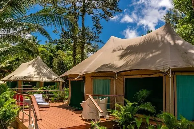 In-land family tent