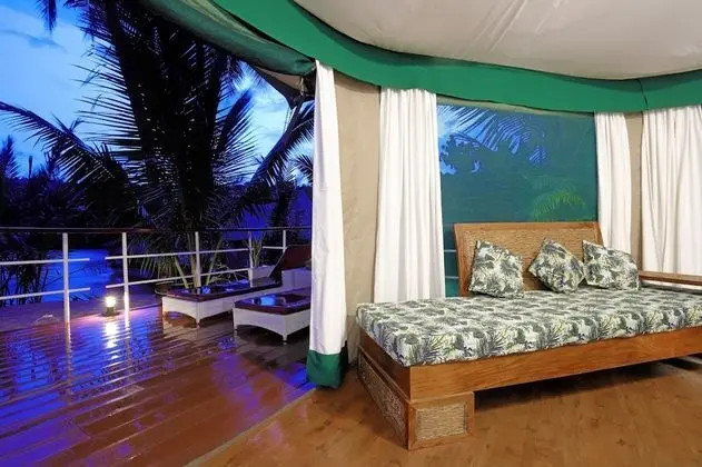 In-land family tent