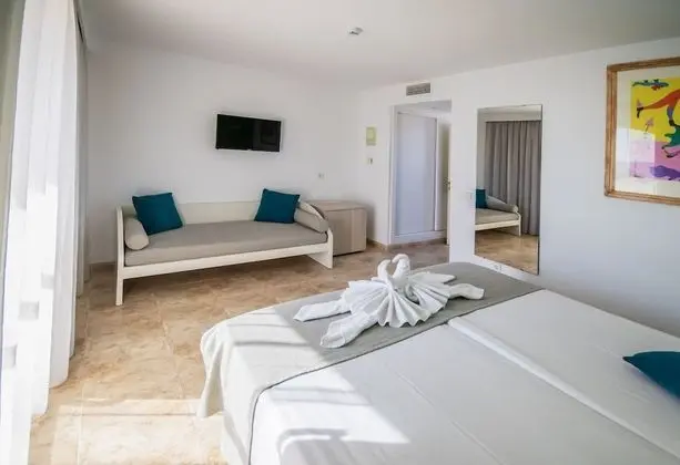 Premium Tek Büyük Yataklı Oda, 1 Çift Kişilik veya 2 Tek Kişilik Yatak, Balkon, Deniz Manzaralı