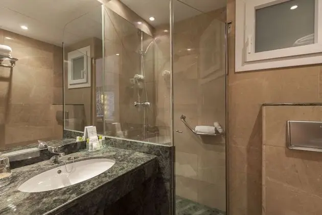 Standard Tek Büyük Yataklı Oda, Deniz Manzaralı