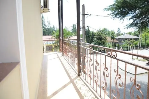 Family Oda, Balkon