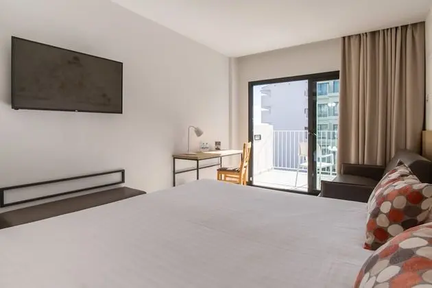 Premier Oda, Balkon, Okyanus Manzaralı (2 Adults and 1 Child)