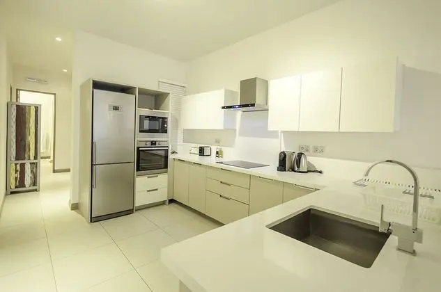 Apart Daire, 2 Yatak Odası, Mutfak, Denize Sıfır