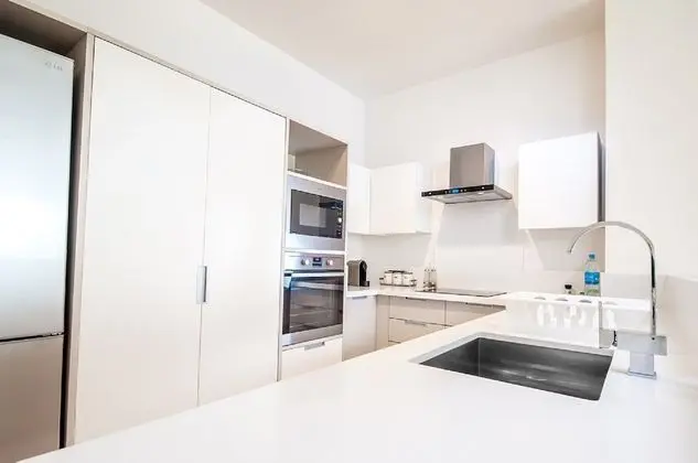 Apart Daire, 2 Yatak Odası, Mutfak, Denize Sıfır