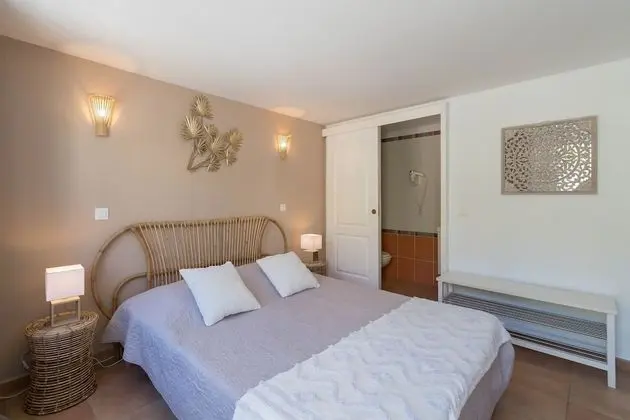 Tek Büyük Yataklı Oda, Bahçe Manzaralı