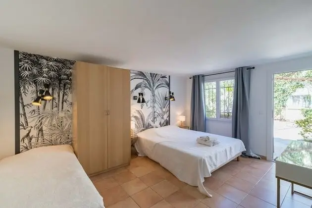 Üç Kişilik Oda, Bahçe Manzaralı