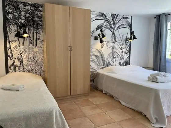 Üç Kişilik Oda, Bahçe Manzaralı