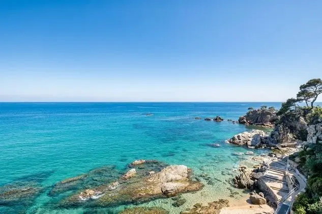 Üç Kişilik Oda, Deniz Manzaralı