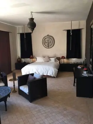 Deluxe Pool Suite