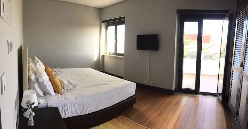 Tek Büyük Yataklı Oda, Ortak Banyo