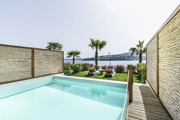 Exclusive Süit, 2 Yatak Odası, Kişiye Özel Havuzlu, Deniz Manzaralı