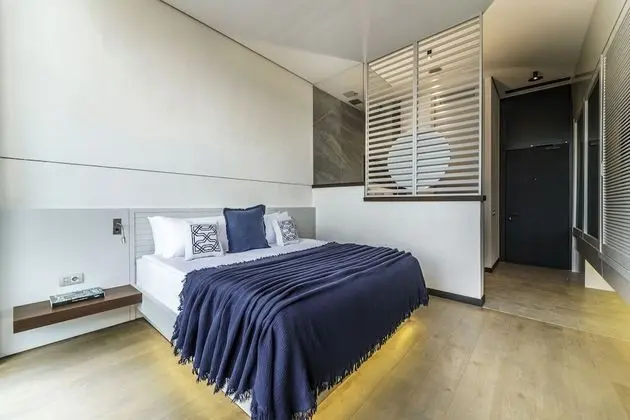 Luxury Partial Sea View Room with Pool