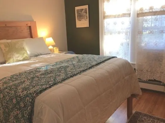 Signature Oda, 1 Büyük (Queen) Boy Yatak, Sigara İçilmez, Bahçe Manzaralı