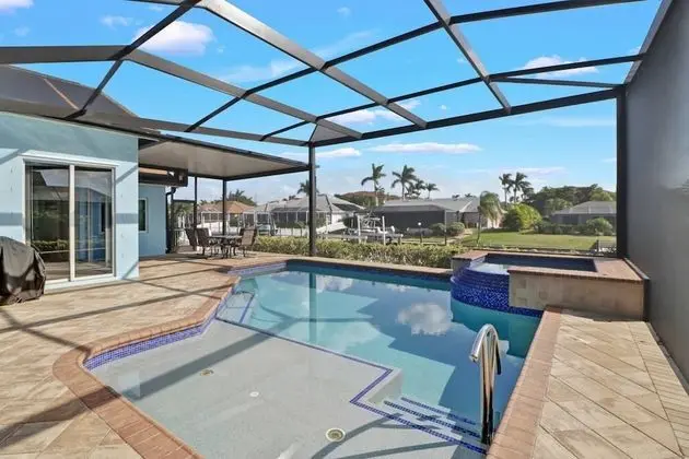 Ev (1526 SW 49th Terrace)