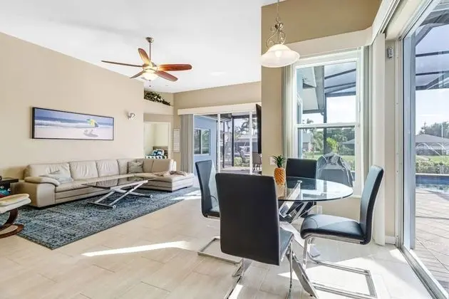 Ev (1526 SW 49th Terrace)